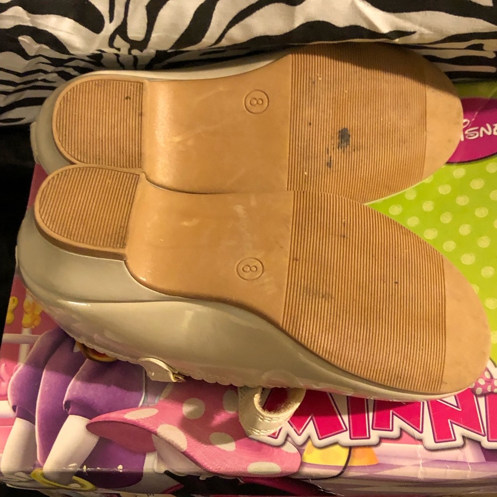 Shoes - Picture 2 of 6